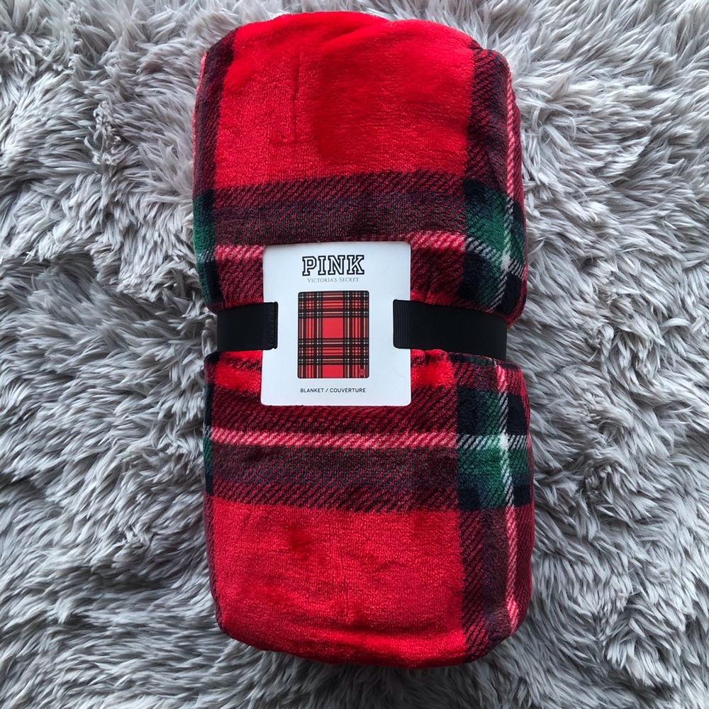 PINK Victoria Secret Plaid Cozy Blanket & Tote🎁 - Picture 5 of 8